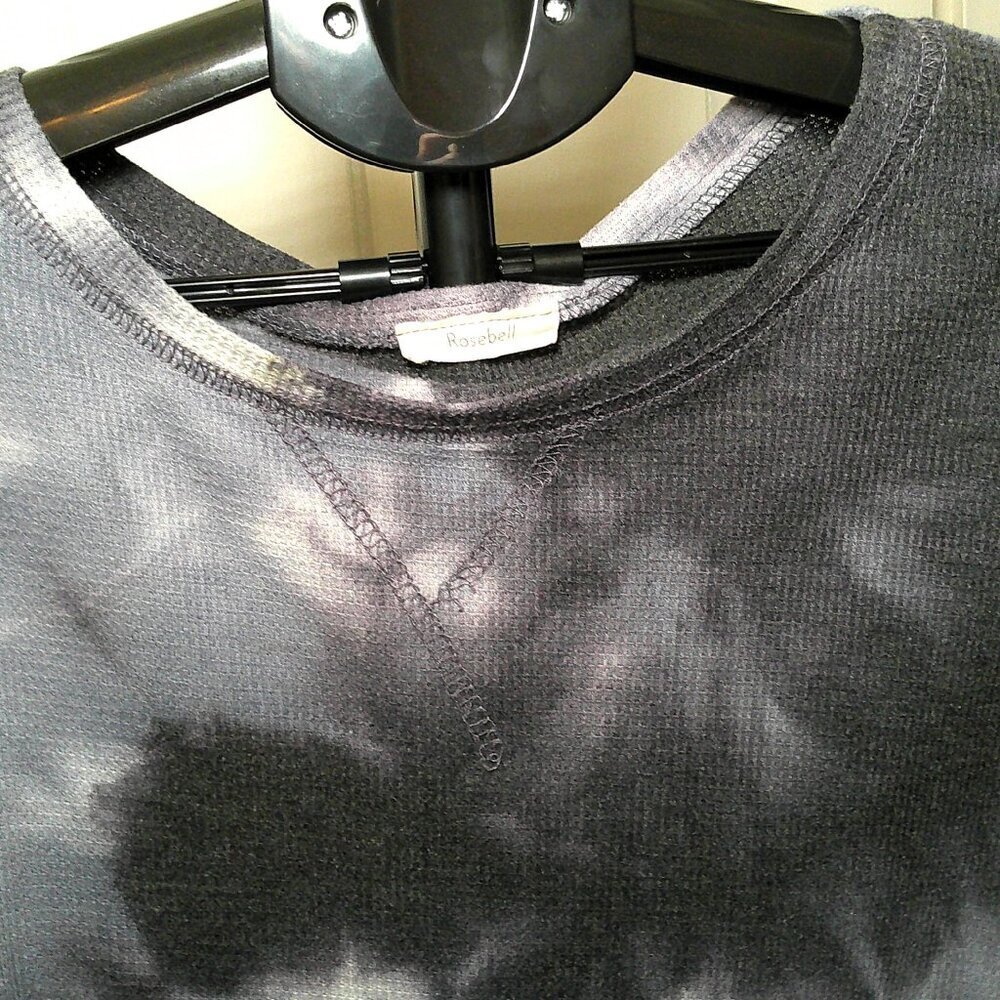 Tie-die long sleeve shirt